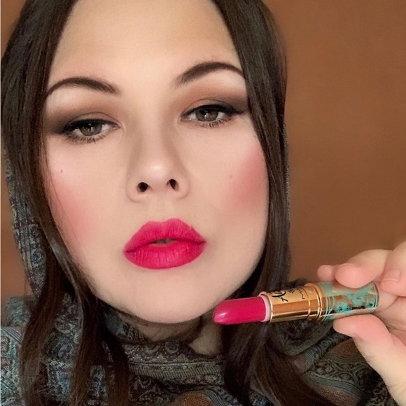 🧞♂️LE🧞♂️MAC Aladdin Collection Matte Lipstick- A Whole New World - Picture 7 of 15